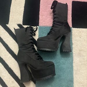 HIGH PRICE BECAUSE NO LONGER FOR SALE
Only worn onceNOT FOR SALE